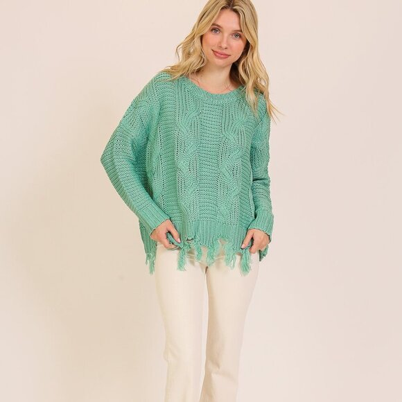 LUMIERE OVER SIZE CABLE KNIT SWEATER SIZE MEDIUM - Picture 2 of 5